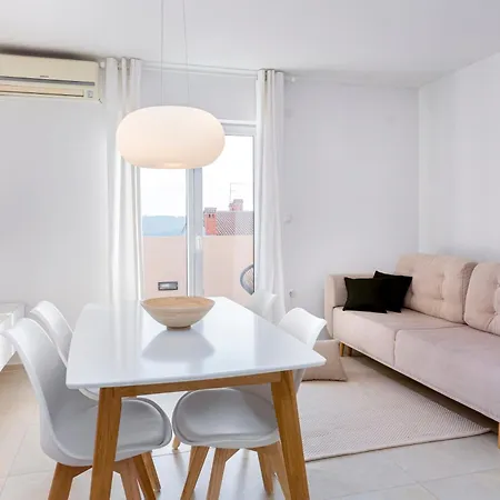 Sunny Aurora דירה פולה