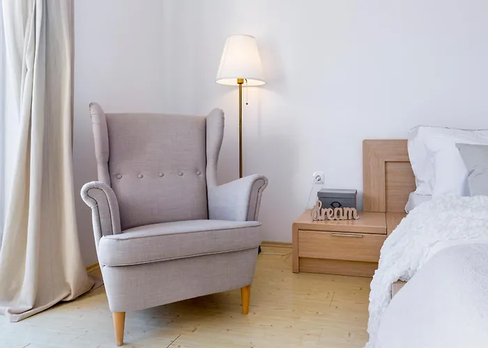 Sunny Aurora Apartment *