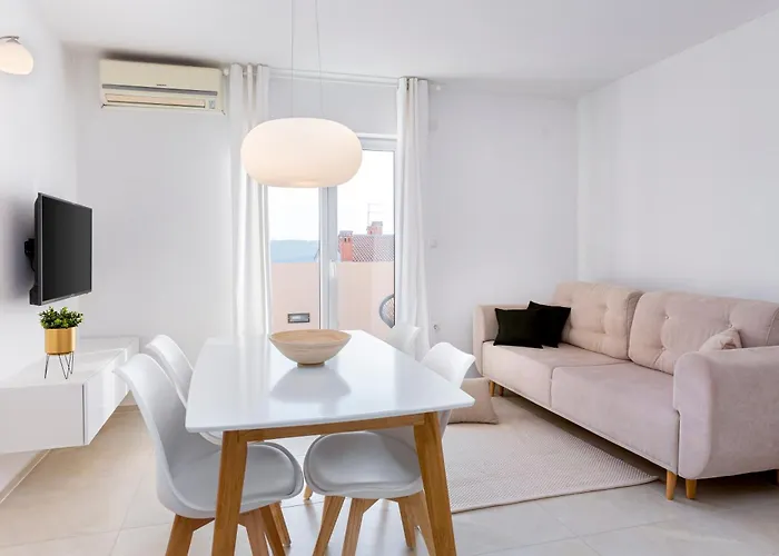 Sunny Aurora Apartment Pula